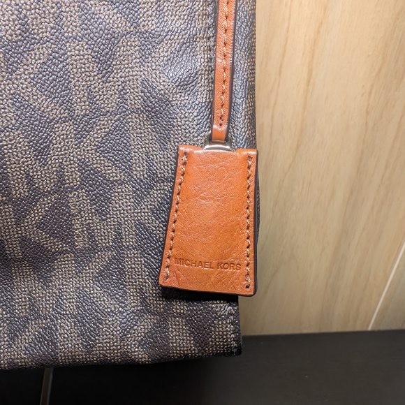 Michael Kors Brown and Tan Tote Bag - Picture 3 of 8